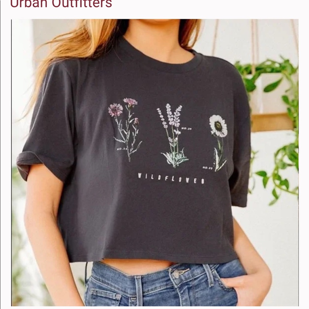 UO Wildflower Tee size small